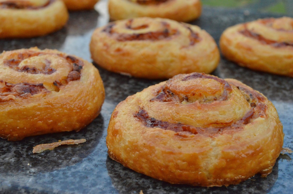 Easy ham, cheese & mustard croissant&nbsp;whirls