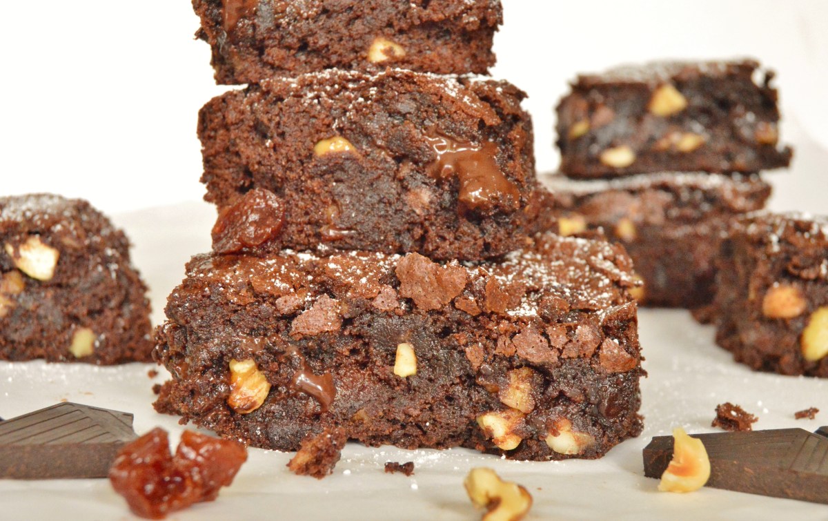 Very easy cherry & chocolate&nbsp;brownies