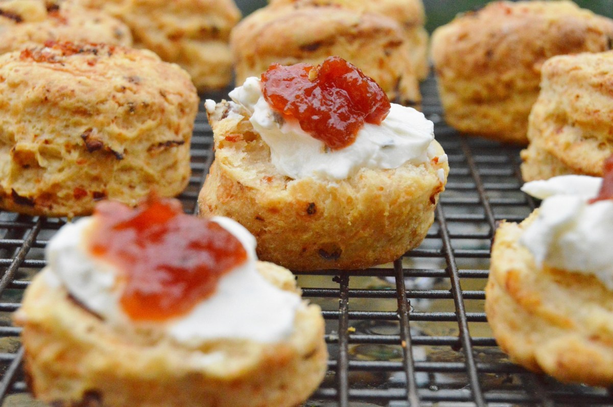 Sun-dried Tomato & cheese&nbsp;scones