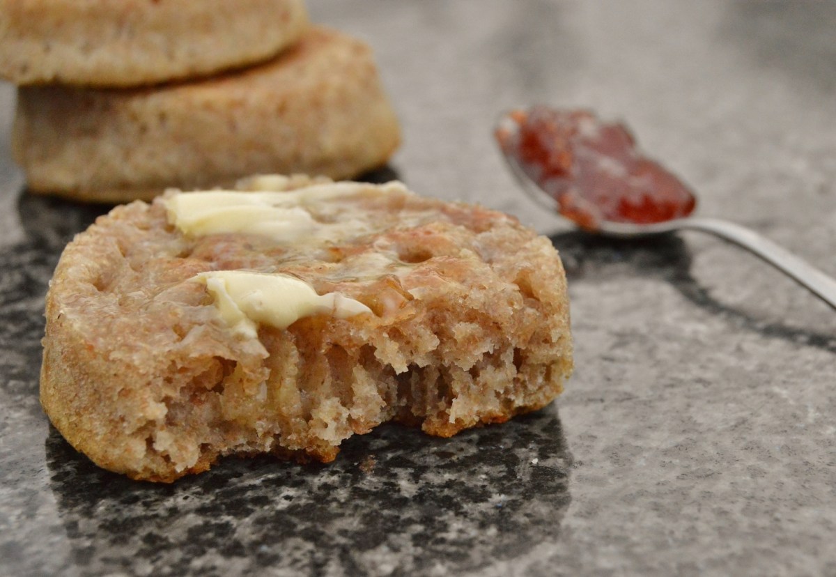 30-minute sourdough crumpets