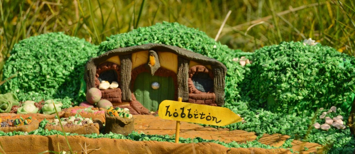 Hobbit House Cake