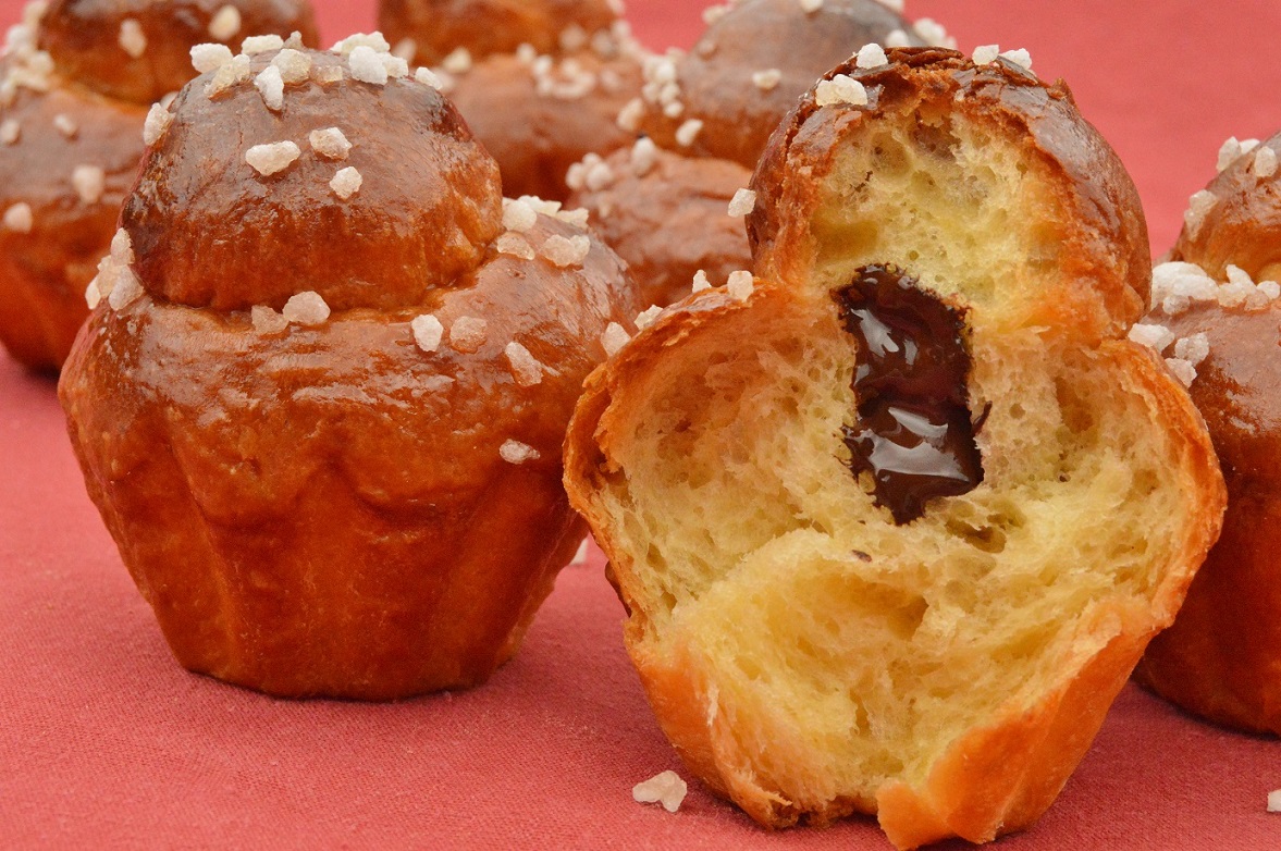 Chocolate & cherry&nbsp;brioches