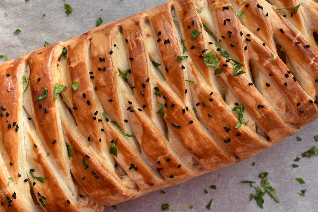 Chicken, chorizo & sweetcorn plaited&nbsp;tart