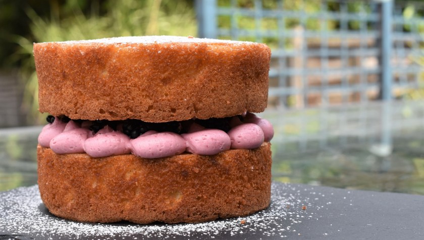 apple. blackberry, glutenfree, gluten free, gf, seasonal, fruit, apple, blackberry, Surrey, chocolate, philip, philipfriend, philip friend, homecook, sponge, Afternoontea, afternoon tea