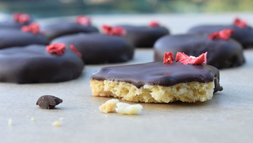 chocolate. strawberry, vegan, dairyfree, dairy-free, gluten free, gluten-free, gf, homecook, baking, cooking, food, foodie, recipe, philip, philipfriend, philip friend, fruit