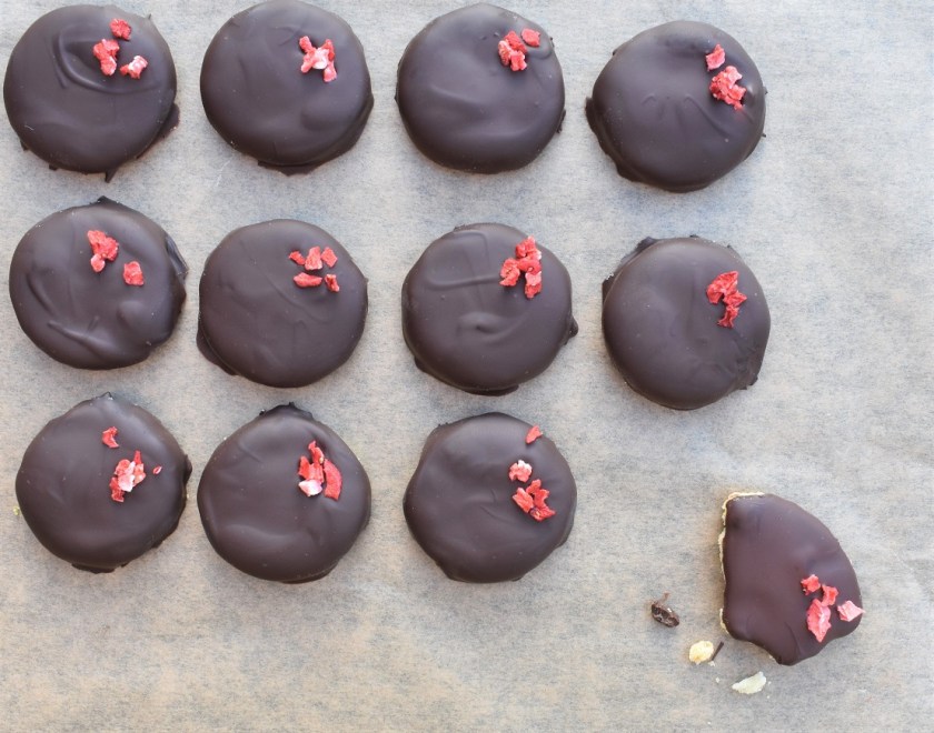 chocolate. strawberry, vegan, dairyfree, dairy-free, gluten free, gluten-free, gf, homecook, baking, cooking, food, foodie, recipe, philip, philipfriend, philip friend, fruit