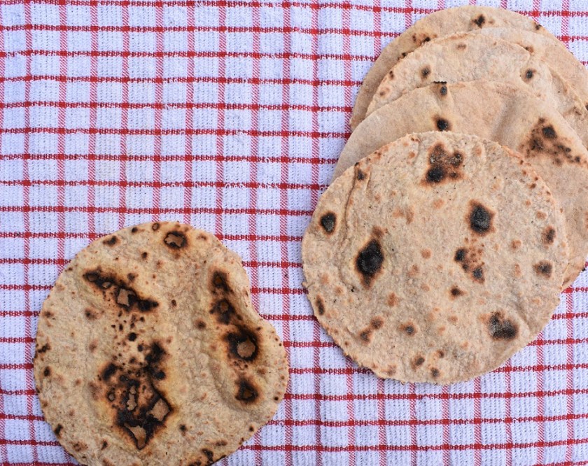 homemade, curry, bread, flatbread, flatbread, roti, Indian bread, Indian bread, bakingfanatic, philipfriend, philip friend, homecook, cooking, Indian, Indianfood, Indian food, currynight, curry night, cooking, recipe, yoghurt, spices, spice, tasty, flavour