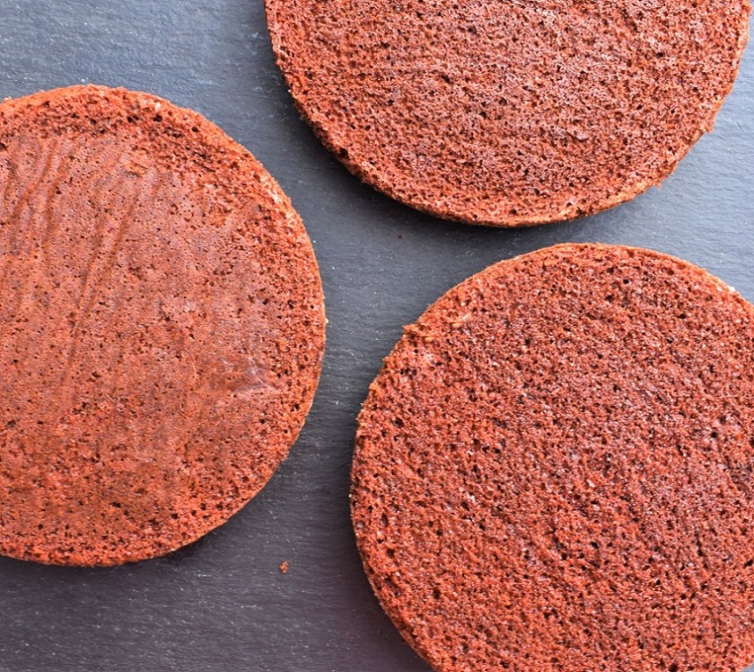 red velvet cake, red velvet, redvelvet, redvelvetcake, cake, cakes, baking, cooking, bake, cookery, recipe, homecook, philip, philip friend, Philipfriend, Surrey, bakingfanatic, kitchen, chocolate, sponge, layers, food, foodie, tasty, chocolatey, colour, color