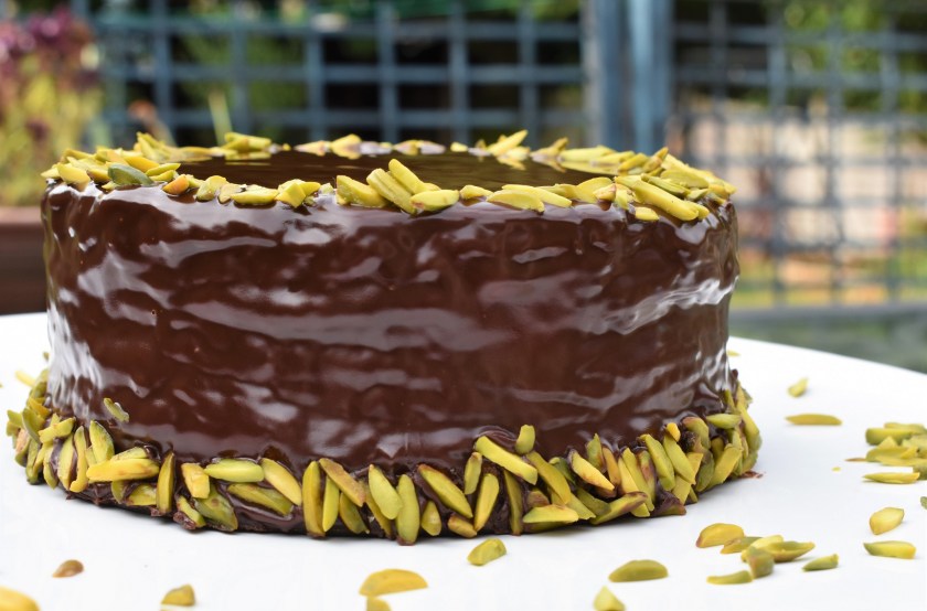 baking, cake, sponge, grill, grilling, German, besthomecook, homecook, home cook, philip friend, philip friend, bake off, bakeoff, GBBO, japaneseweek, japanese week, food, foodie, recipe, Amaretto, orange, nuts, chocolate, glaze,pistachios