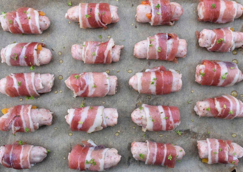 pigs in blankets, pork, sausages, bacon, xmas, christmas, roast, sides, sunday roast, sundayroast, food, foodie, recipe, menu, festive, cooking, homecook, besthomecook, best home cook, philip, philip friend, philipfriend, bbc, surrey, tv, maryberry, mary berry, fruit, apricot, cranberry, cranberry sauce, cranberrysauce