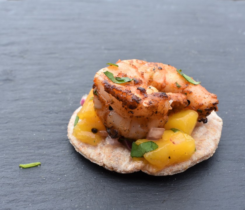 mango, salsa, dip, relish, prawns, prawn, seafood, fish, flatbread, streetfood, street food, canape, canapes, cooking, homecook, best home cook, besthomecook, food, foodie, recipe, philip, philipfriend, philip friend