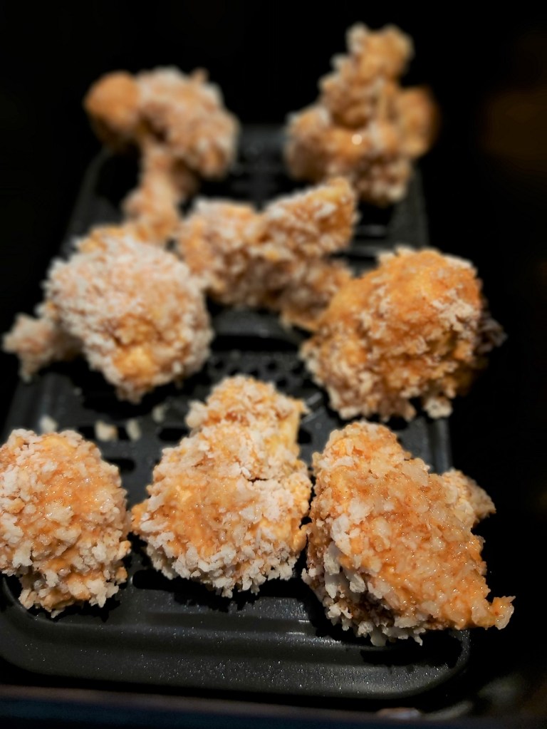 savoury, savory, vegetarian, vegan, teriyaki, cauliflower, japanese, airfryer, air fryer, chicken, sriracha, mayo, spiced, spices. vegetables,food, foodie, recipe, homecook, best home cook, besthomecook, philip. philipfriend, surrey, blogger, cooking, cookery