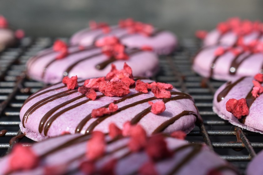 macaron, macarons, French, gin, raspberry, sweet, biscuits, baking, homemade, cooking, cookery, recipe, homecook, philip, philip friend, Philipfriend, Surrey, bakingfanatic, kitchen, food, foodie, tasty, afternoontea, Afternoon Tea