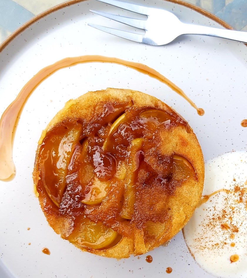 cake, apple, autumn, baking, bake, gbbo, dessert, upsidedown, upside-down, upside down, classic. retro, bakeoff, bake off, caramel, seasonal, food, foodie, philip, philip friend. philipfriend, UK, surrey, guildford