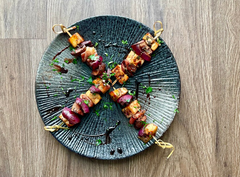 Halloumi, mint, harissa, kebabs, kebabs, bbq, cheese, vegetarian, tapas, harissa, spices, food, foodie, Surrey, blogger, recipe