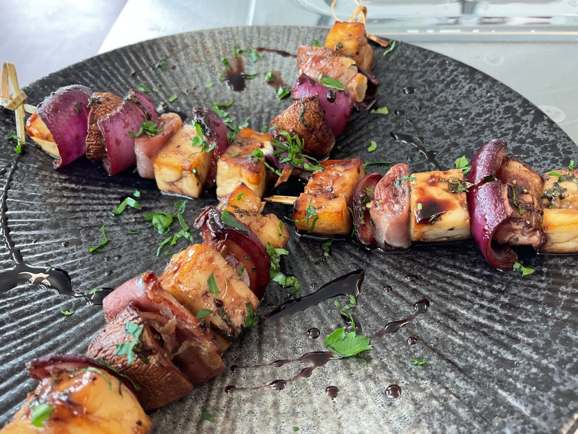 Halloumi, mint, harissa, kebabs, kebabs, bbq, cheese, vegetarian, tapas, harissa, spices, food, foodie, Surrey, blogger, recipe