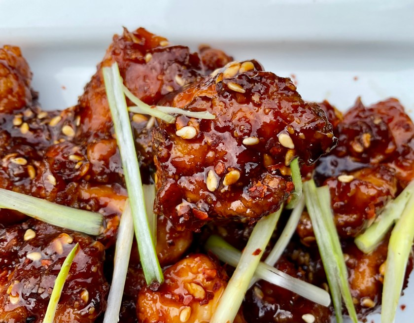 Chicken, Korean, gochujang, spices, spiced, spicy, chilli, takeout, takeaway, food, foodie, Surrey, streetfood, street food, airfried, air fryer, air-fried, air-fryer
