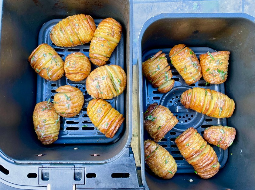 Potato, potatoes, spuds, airfried, airfry, air fryer, airfryer, garlic, rosemary, butter, Surrey, recipe, food, foodie