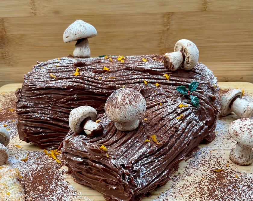 Mocha, coffee, chocolate, meringue, mushrooms, mushroom, cake, baking, decorating, cake decorating, food, foodie, recipe, cooking, festive, Xmas, Christmas, log, chocolate log, yule, yule log, ganache, caramel, orange