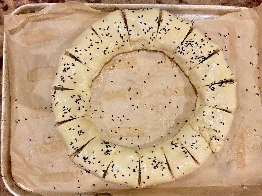 Sausage, sausagemeat, sausage roll, sausage rolls, party, buffet, pastry, festive, Xmas, Christmas, ring, baking, food, foodie, recipe, surrey