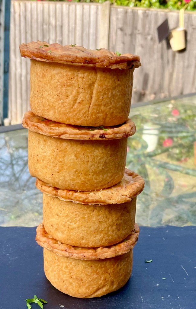 Pastry, cheese, onion, shortcrust, Red Leicester, cheddar, caramelised onion, food, foodie, recipe, baking, cooking