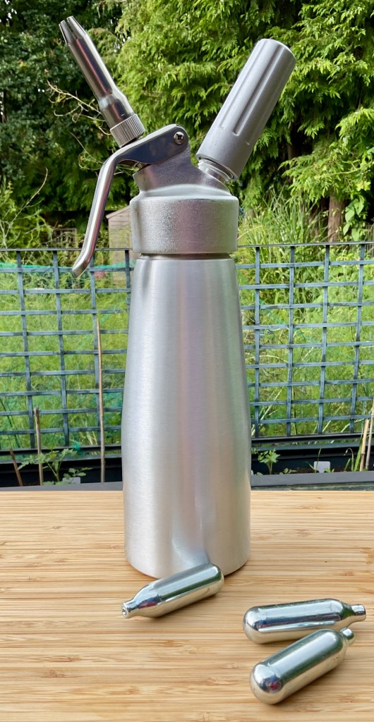 chocolate, aeration, aero, aerated chocolate, uk, surrey, home cook, homecook, cream, dispenser, canister. gas