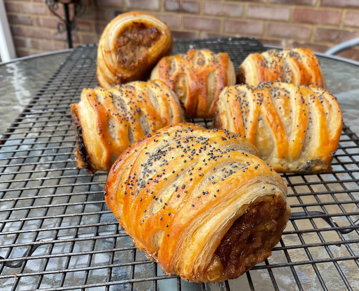 Pastry, buffet, party, party food, partyfood, sausage rolls, sausagerolls, picnic, baking, cooking, homecook, homecooking, recipe