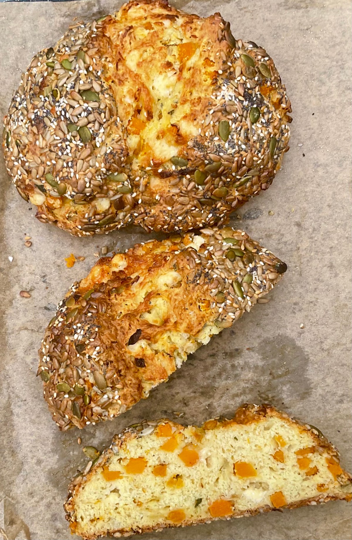 Seed-crusted pumpkin, sage & Cheddar soda&nbsp;bread